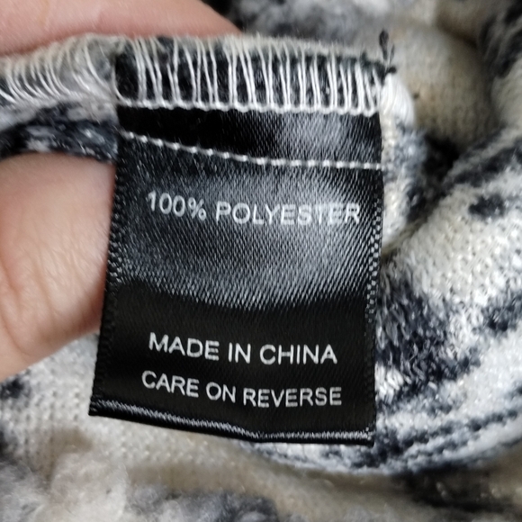 Torrid Sherpa Button Front Plaid Shacket Plus Size 4X - Picture 5 of 6